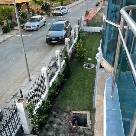 Хотел Eco Palace