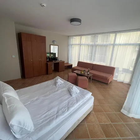 Eco Palace 3* Primorszko